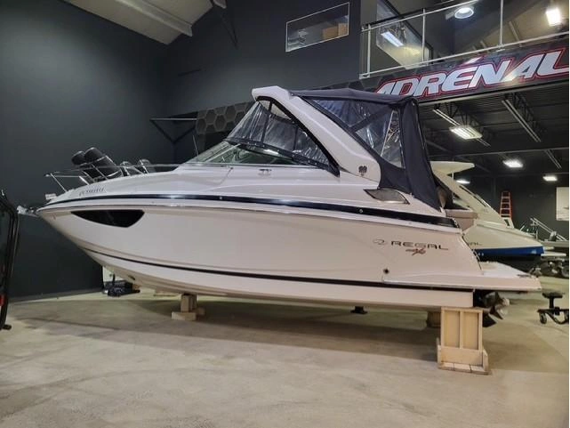Air Nautique Regal Express 28 2016 alt