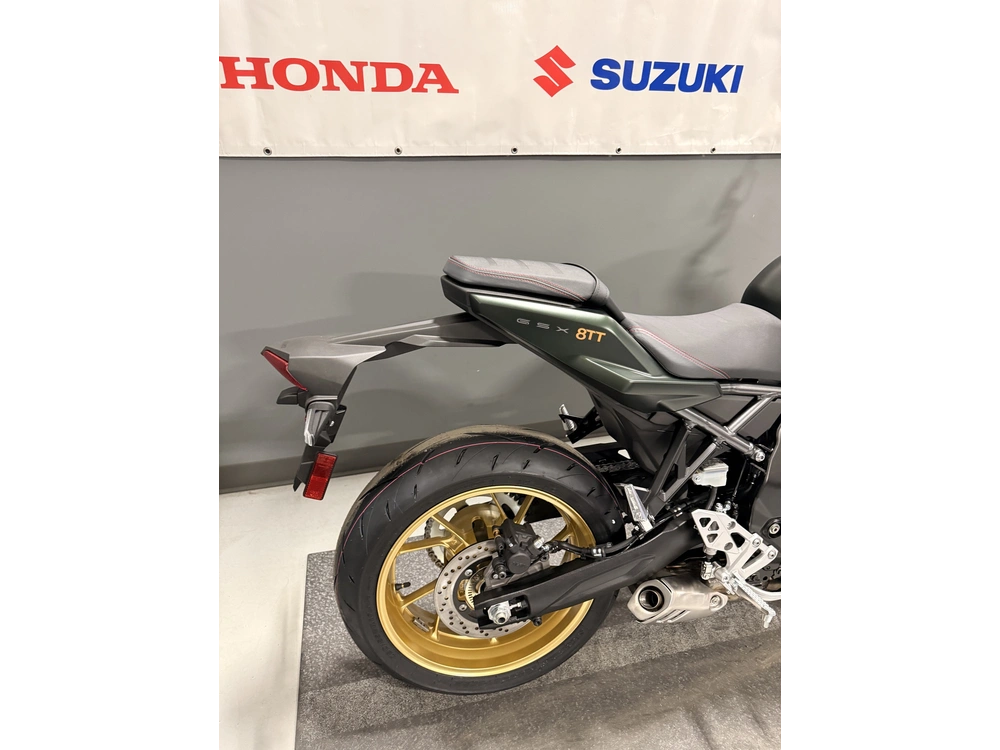 Suzuki Gsx-8tt Gsx-8 Tt 2026 alt