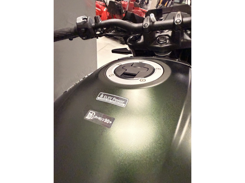 Suzuki Gsx-8tt Gsx-8 Tt 2026 alt