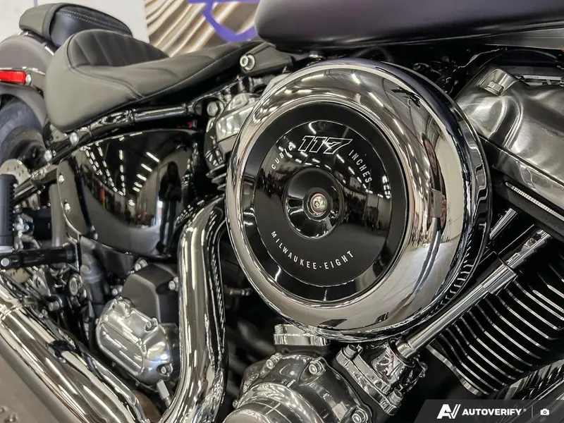 2025 Harley-Davidson FXBB - Street Bob® thumbnail 20