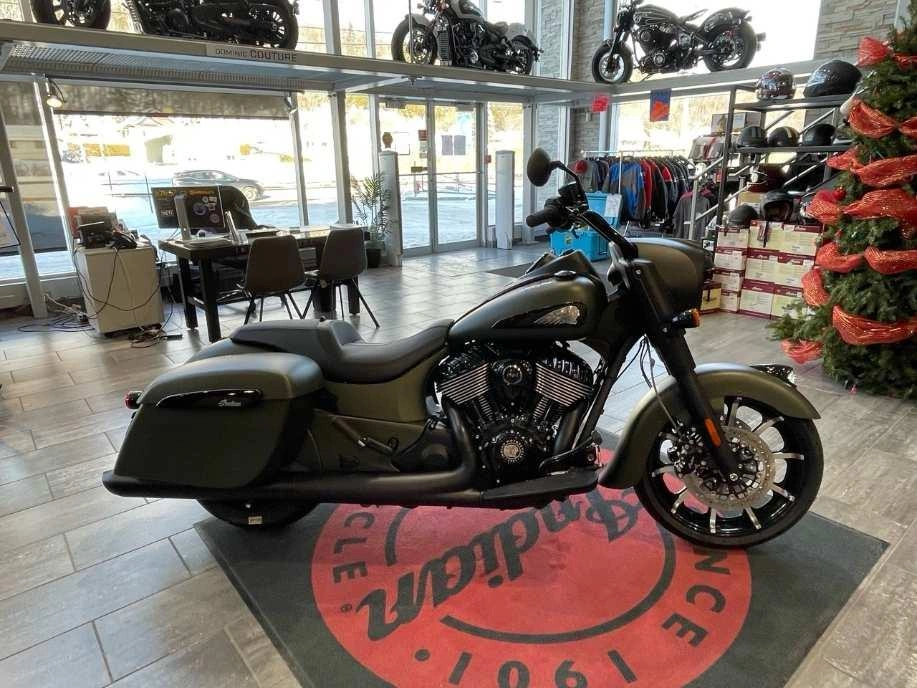 2024 Indian Motorcycle Springfield Dark Horse alt