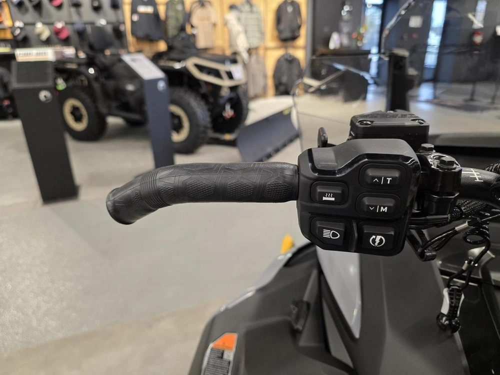 Ski-doo Renegade Adrenaline 900 Ace Turbo R 2025 alt