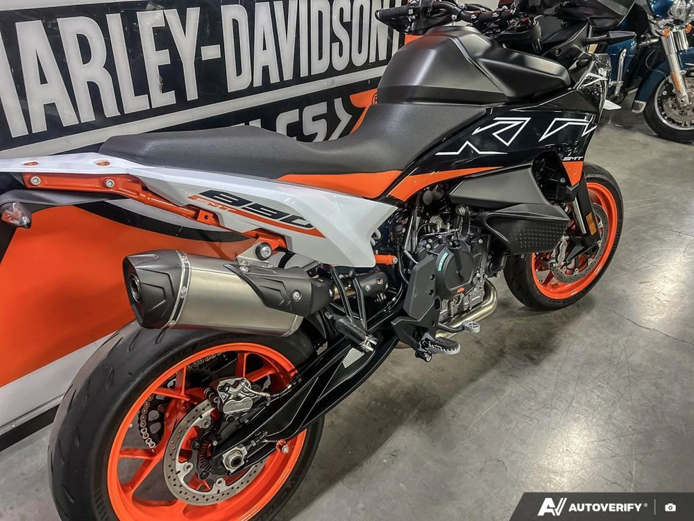 2024 Ktm 890 Smt alt