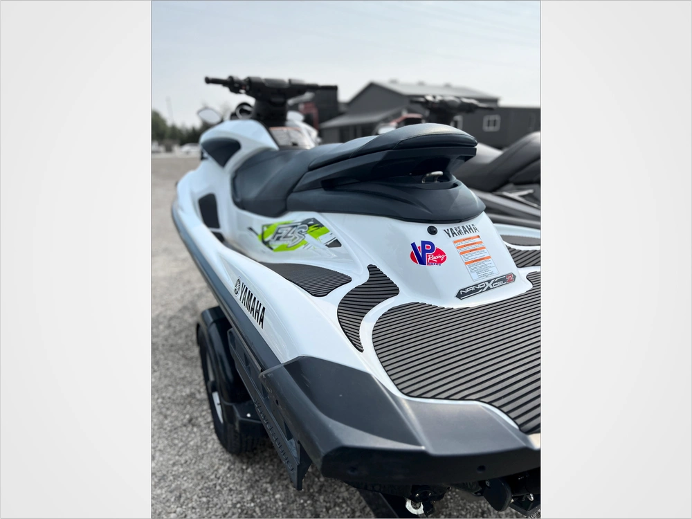 2015 Yamaha Fzs 1800 alt