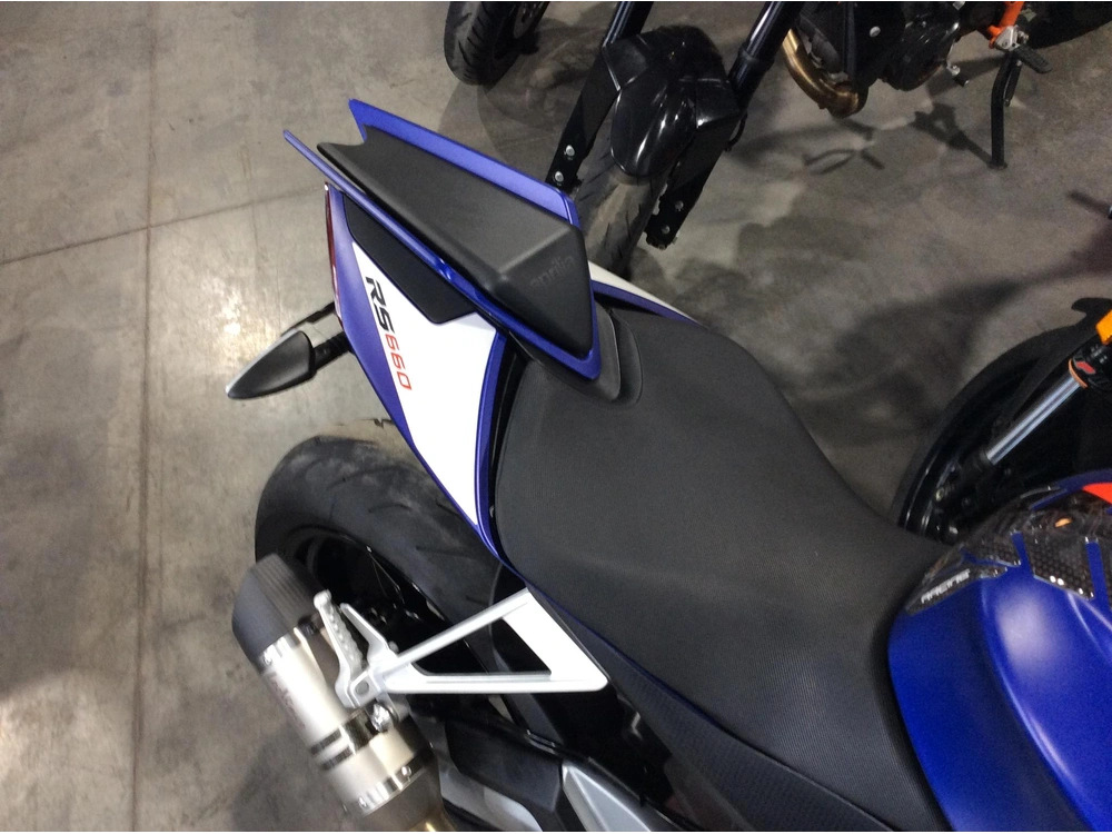 Aprilia Rs 660 Tribute 2023 alt