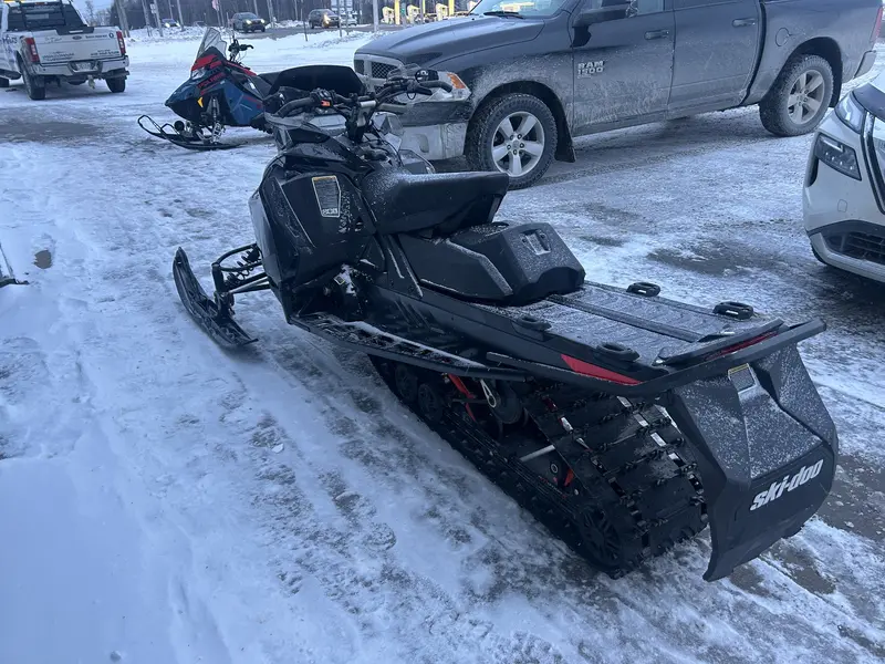 2021 Ski-Doo RENEGADE 850 X