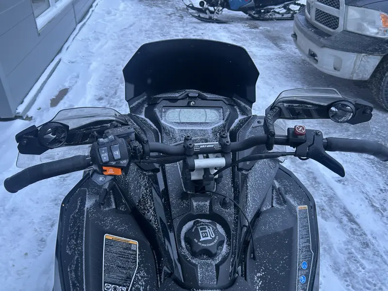 2021 Ski-Doo RENEGADE 850 X
