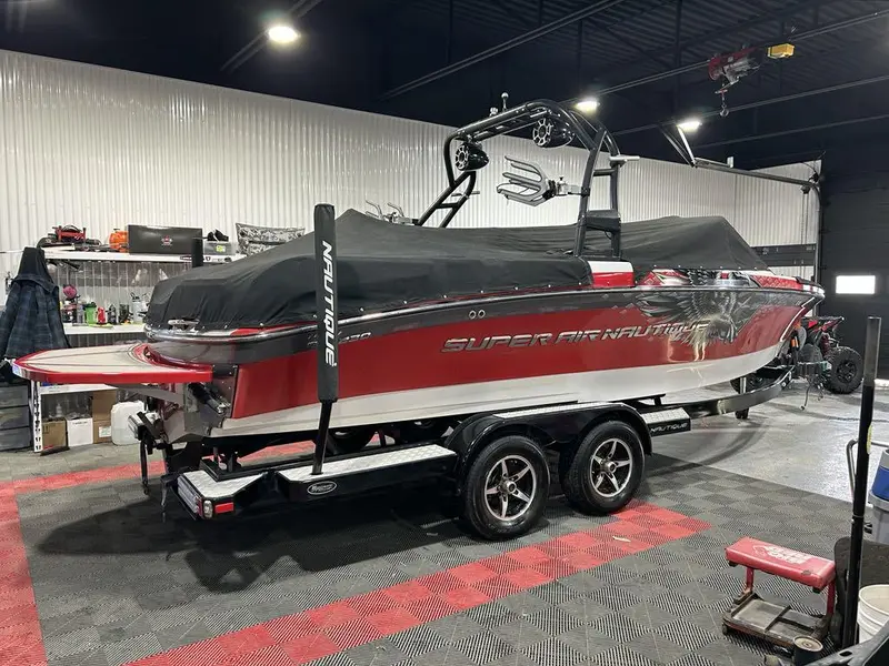 2012 SUPER AIR NAUTIQUE TEAM 230 **MODELE 23 PIEDS RARE SUR LE MARCHÉ**