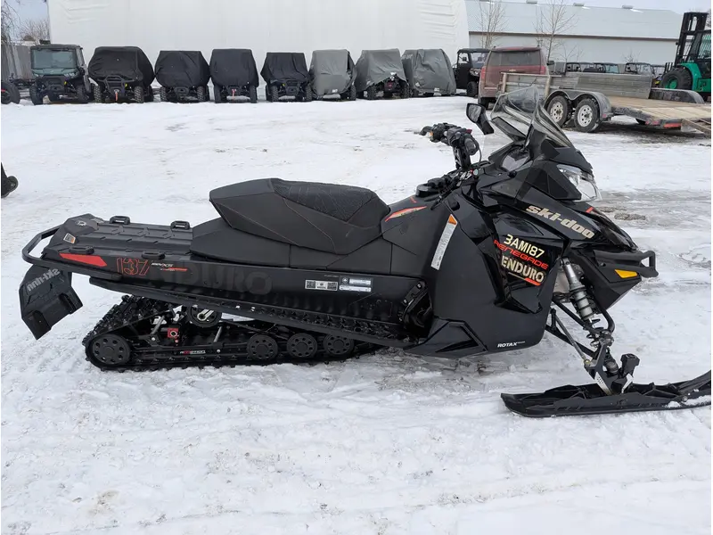 2017 Ski-Doo 2017 Renegade Enduro 1200