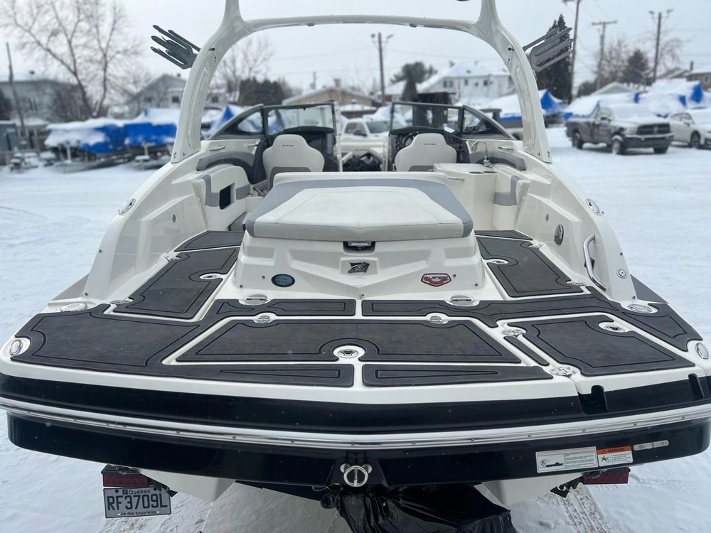 2013 Larson Lxi 258 Io Merc8.2 Mpi B3 380hp alt