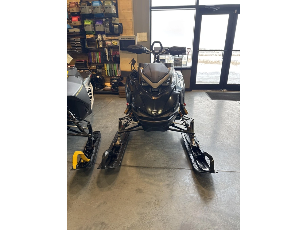 2024 Lynx Shreder Re 850 Turbo 146 2.5 Black Demo alt