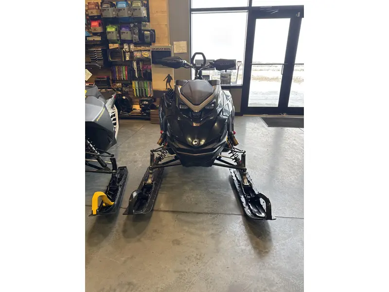 2024 LYNX SHREDER RE 850 TURBO  146 2.5 BLACK DEMO