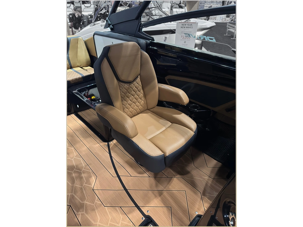 2025 Yamaha 255xd + $2,500 Water Package! 3.99% Financing & No Luxury Tax* alt