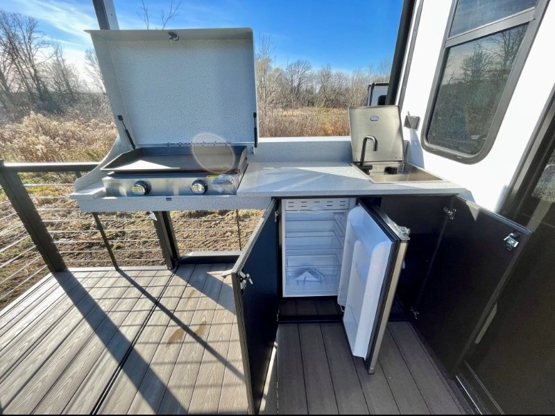 Forest River Salem Grand Villa 42veranda 2025 alt