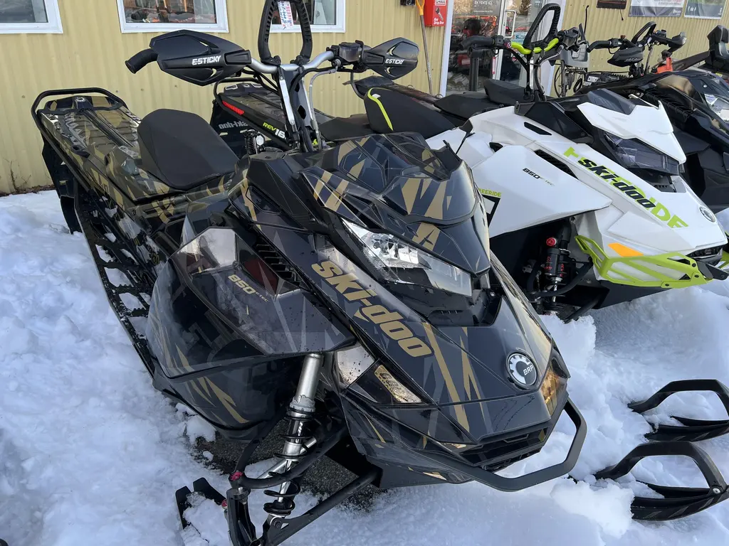 2018 Ski-Doo Summit 850 E-TEC