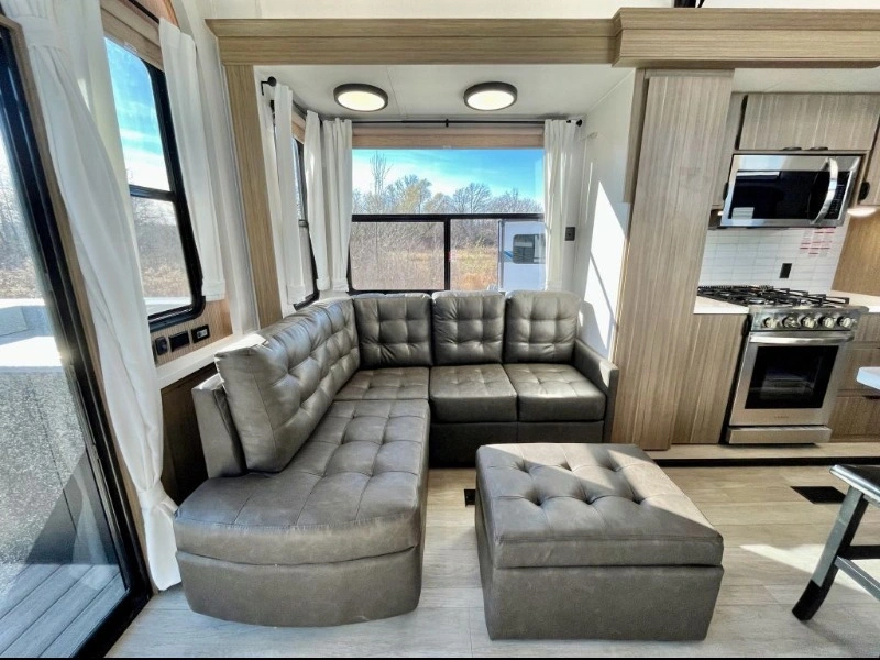 Forest River Salem Grand Villa 42veranda 2025 alt