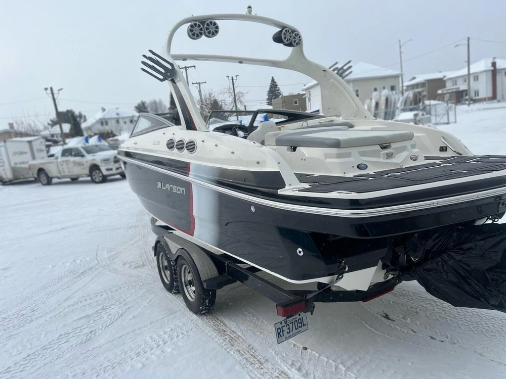 2013 Larson Lxi 258 Io Merc8.2 Mpi B3 380hp alt