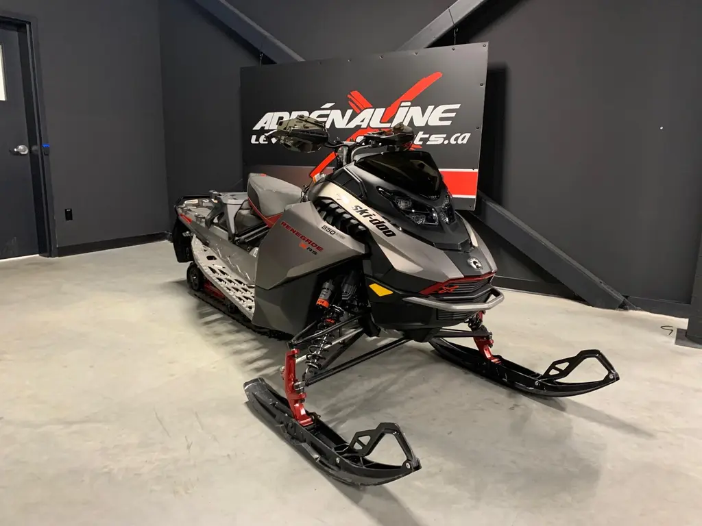 2023 Ski-Doo RENEGADE X-RS 850