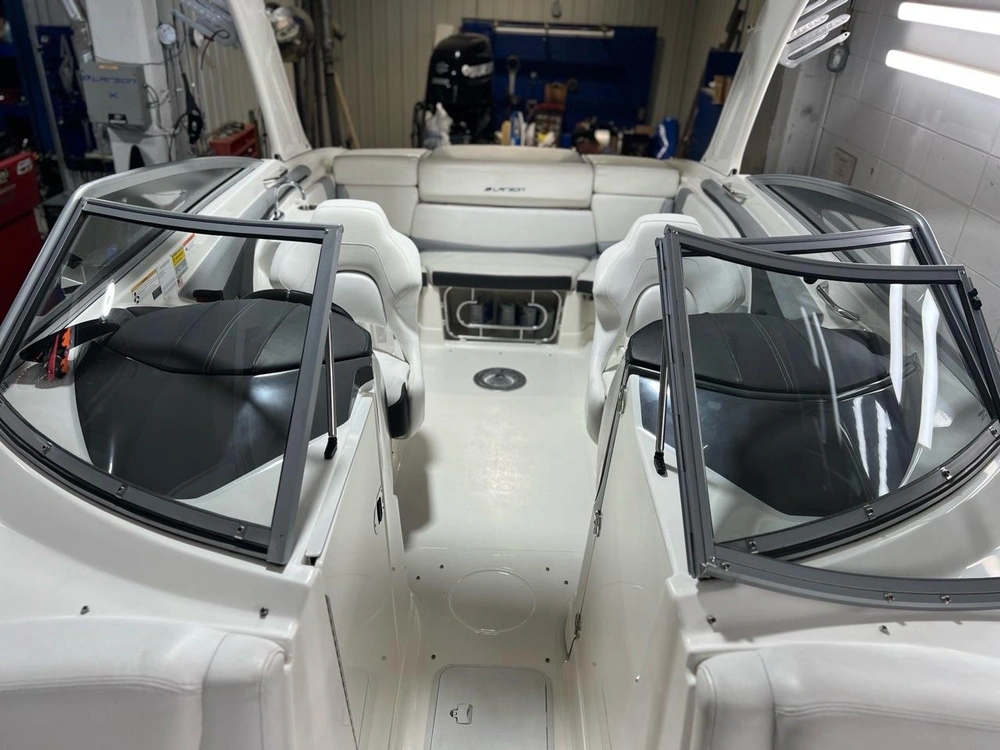 2013 Larson Lxi 258 Io Merc8.2 Mpi B3 380hp alt
