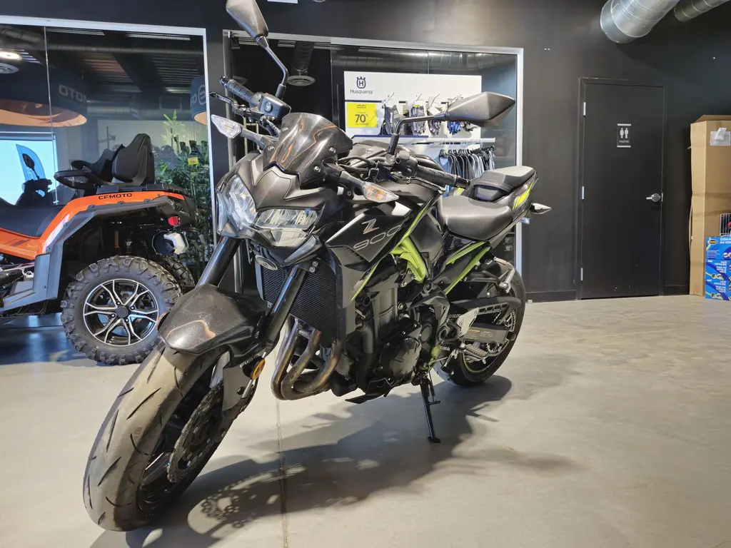 2022 Kawasaki Z900 abs