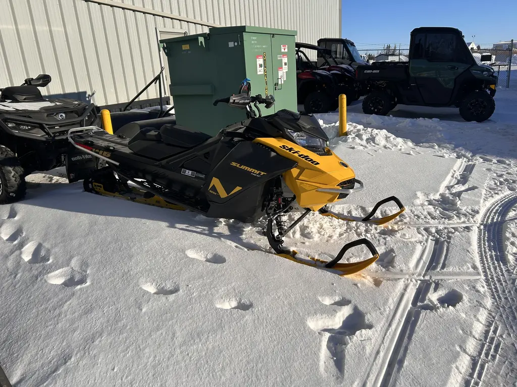 2024 Ski-Doo Summit Neo+ 600 EFI