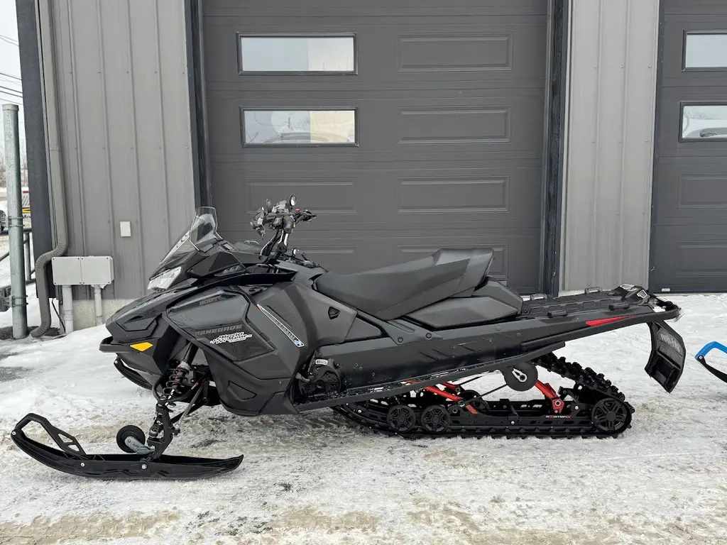 2022 Ski-Doo RENEGADE ADRENALINE 900 ACE