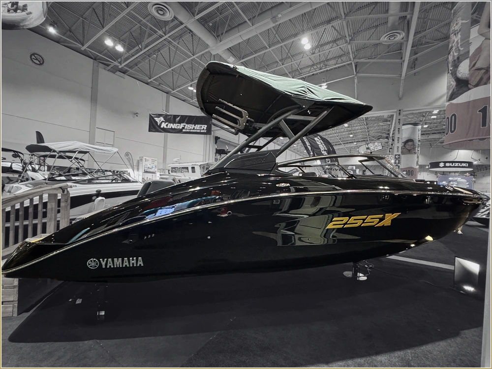 2025 Yamaha 255xd + $2,500 Water Package! 3.99% Financing & No Luxury Tax* alt