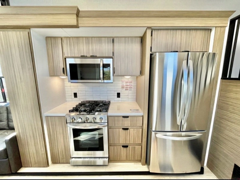 Forest River Salem Grand Villa 42veranda 2025 alt