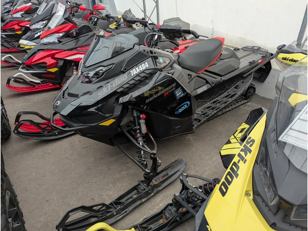 2023 Ski-Doo SM REN XRS 850 BK 1.5IR HUB 23