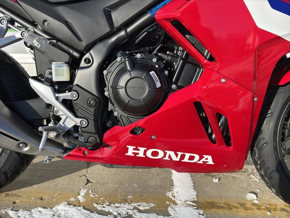 Honda Cbr500r 2025 alt