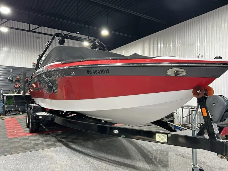2012 SUPER AIR NAUTIQUE TEAM 230 **MODELE 23 PIEDS RARE SUR LE MARCHÉ**