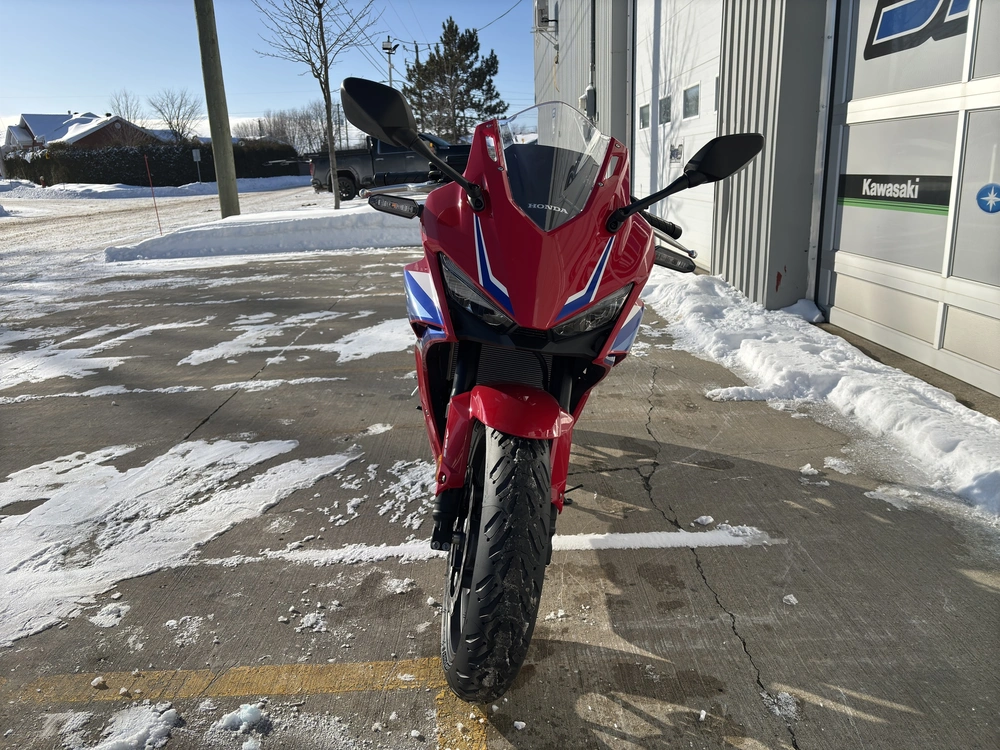 Honda Cbr500r 2025 alt