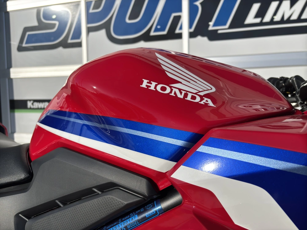 Honda Cbr500r 2025 alt