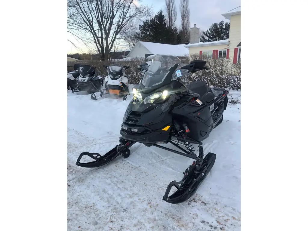 Ski-Doo RENEGADE 900 TURBO 2024 - XRS