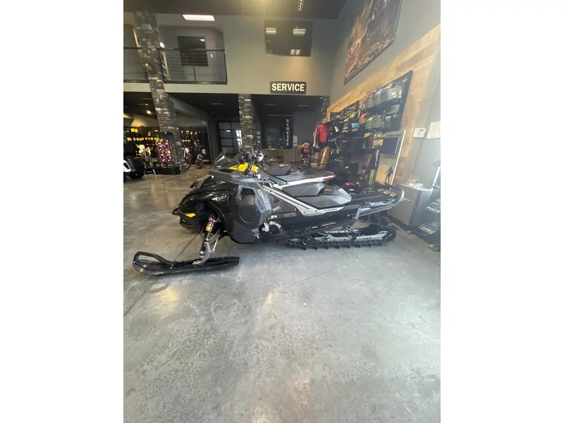 2024 LYNX SHREDER RE 850 TURBO 146 2.5 BLACK DEMO