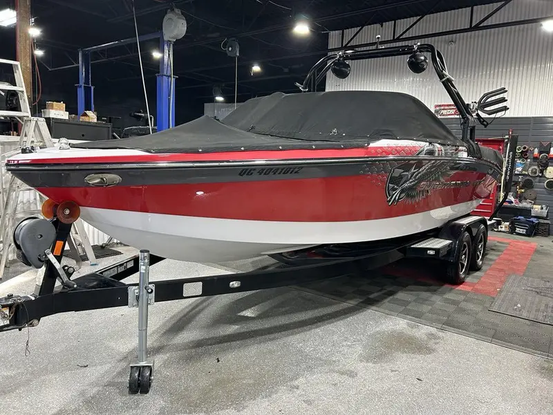 2012 SUPER AIR NAUTIQUE TEAM 230 **MODELE 23 PIEDS RARE SUR LE MARCHÉ**