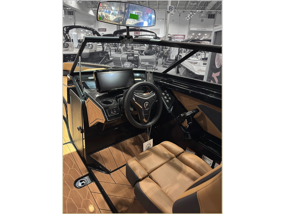 2025 Yamaha 255xd + $2,500 Water Package! 3.99% Financing & No Luxury Tax* alt