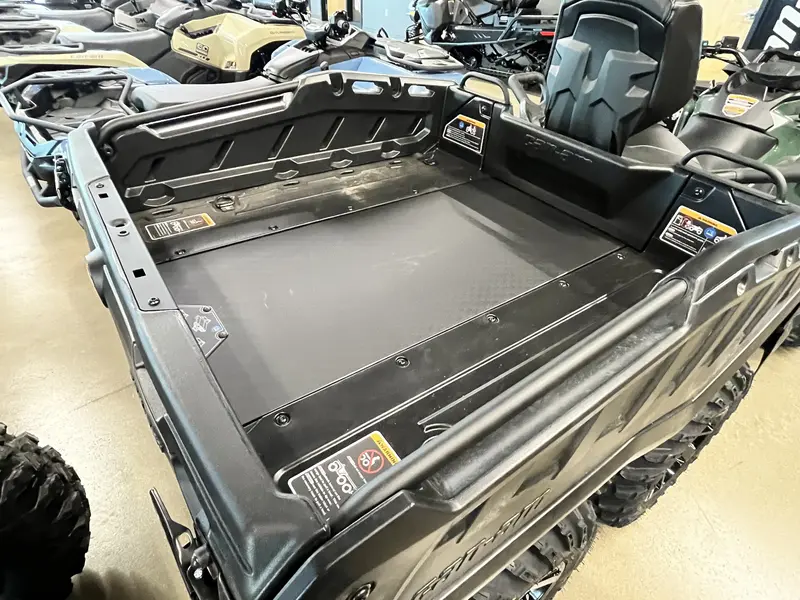 2025 Can-Am OUTLANDER 6X6 650