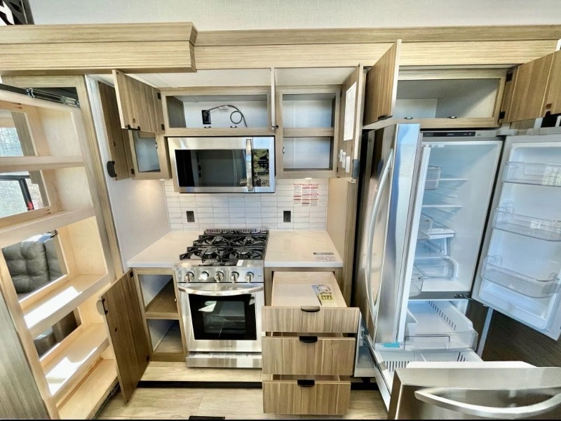 Forest River Salem Grand Villa 42veranda 2025 alt