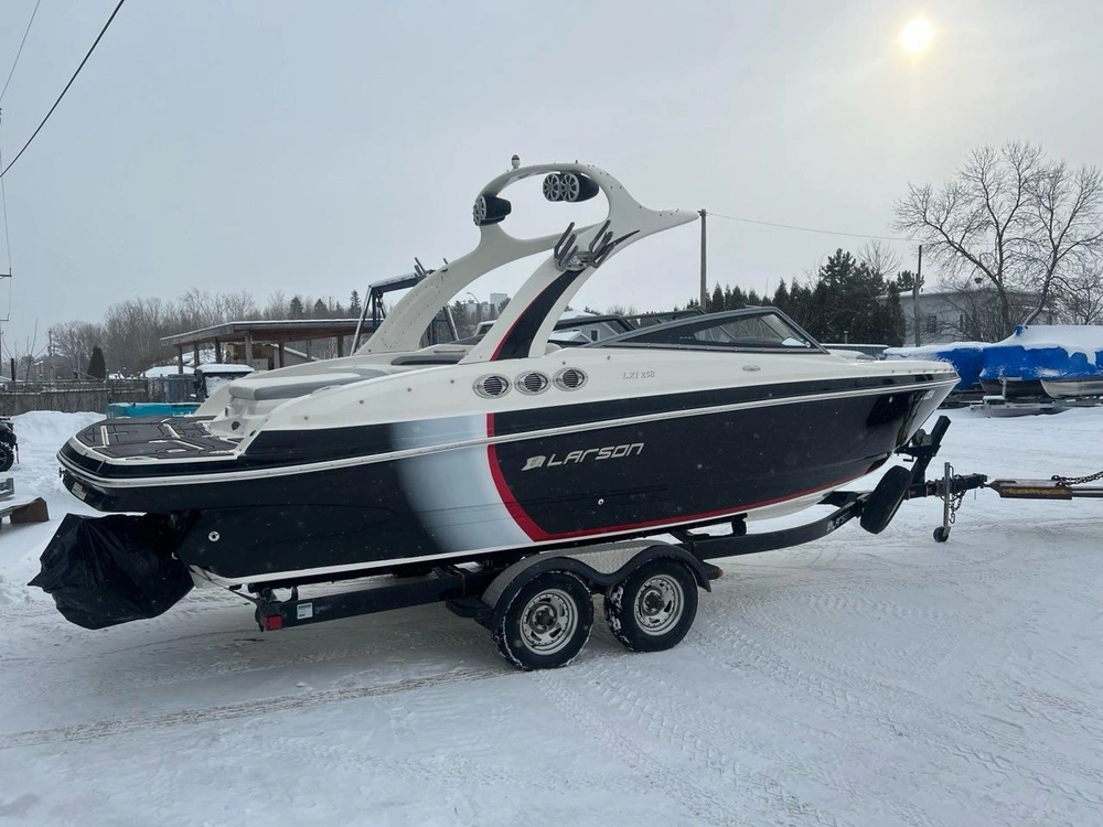 2013 Larson Lxi 258 Io Merc8.2 Mpi B3 380hp alt