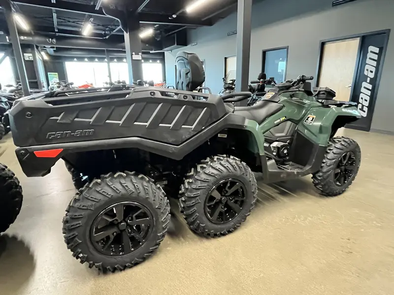 2025 Can-Am OUTLANDER 6X6 650