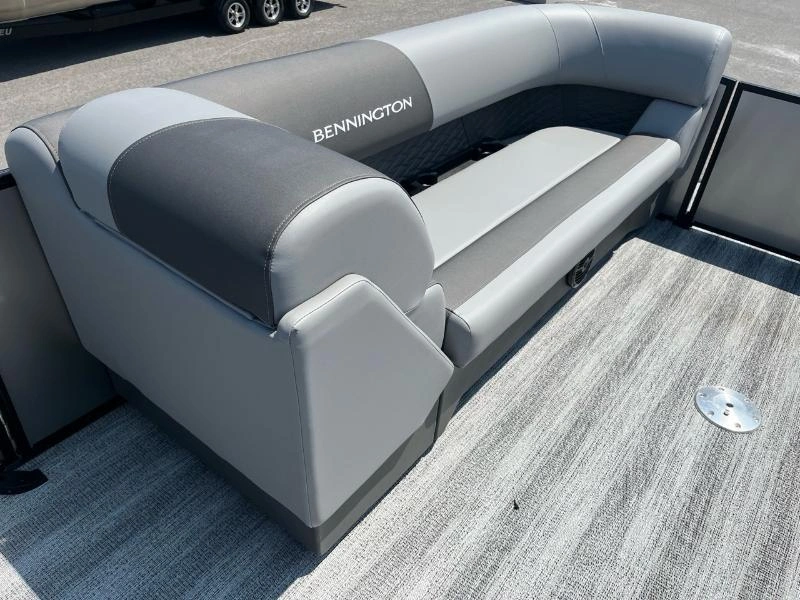 Bennington Marine S23 Swingback 3t Xpress 2025 alt