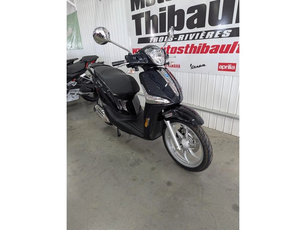 2024 Piaggio Liberty 50 alt