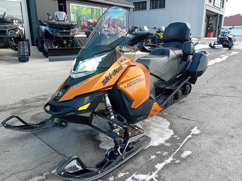 2016 Ski-Doo GRAND TOURING SE 1200
