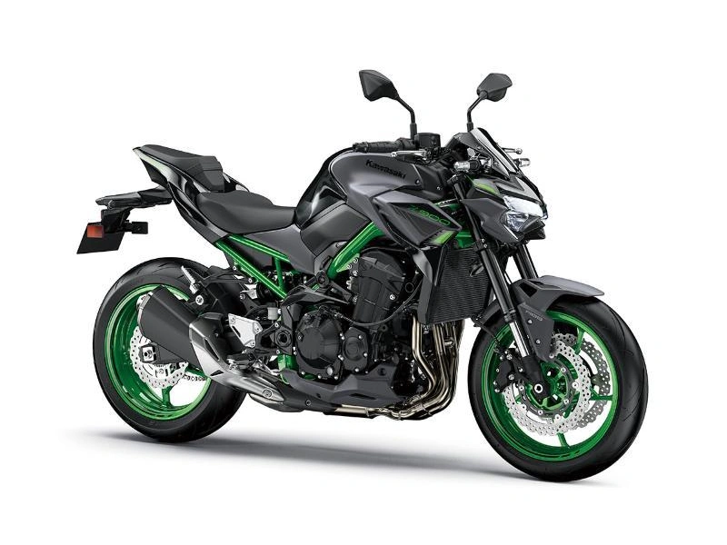 2023 Kawasaki Z900 alt