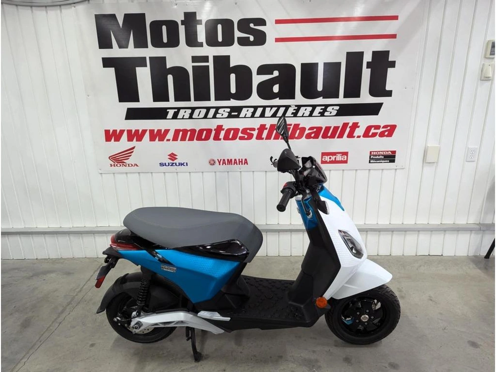 2022 Piaggio 1 Active alt