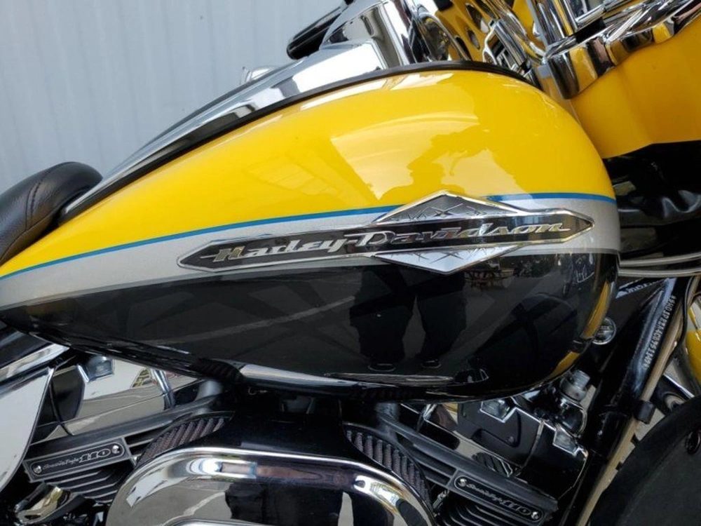 2012 Harley-davidson Flhtcuse7 - Cvo™ Ultra Classic® Electra Glide® alt