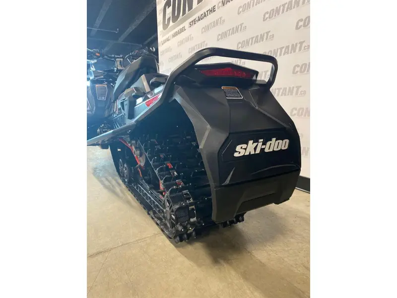 2022 Ski-Doo Renegade X 850 E-TEC RipSaw