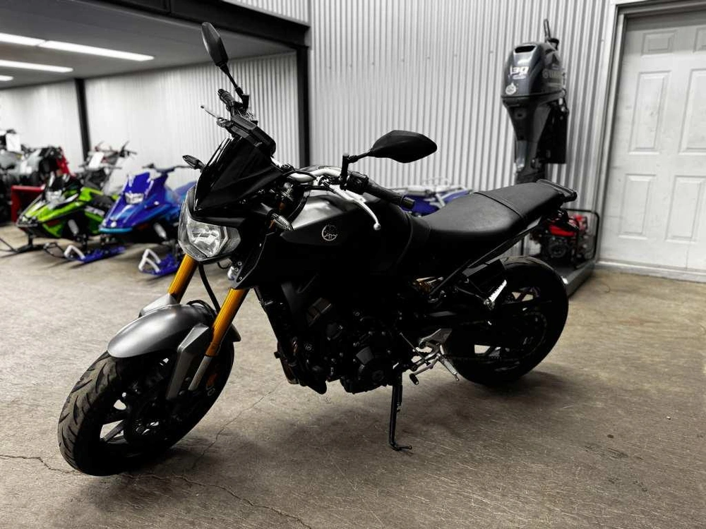 Yamaha Fz09 2015 alt