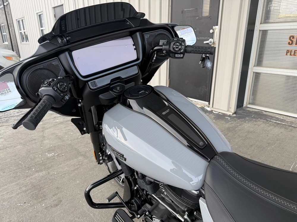 2026 Harley-davidson Street Glide alt